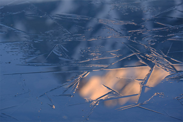 Cracked ice