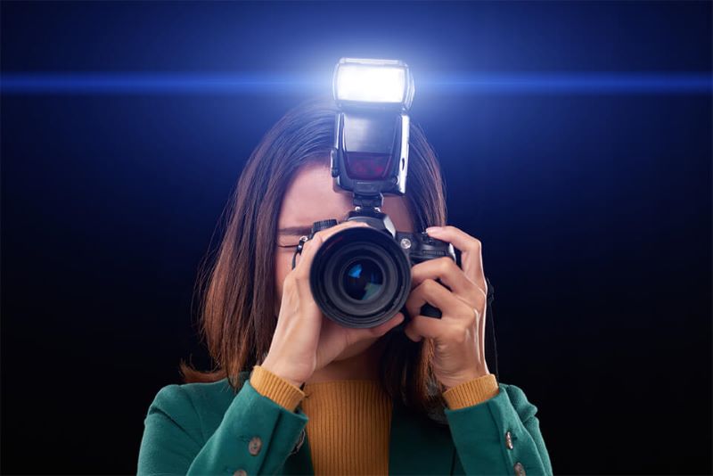 10 Must Have Accessories For Wedding Photographers In 2023