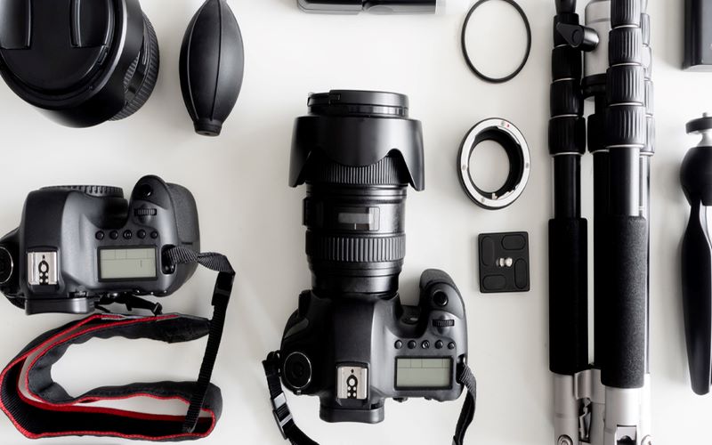 wedding photography accessories featured image