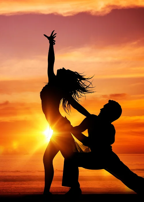 couple dancing in sunset