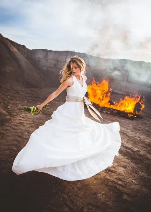 divorce wedding dress photoshoot - burning the dress