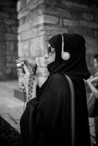 Thomas Leuthard Interview on PhotoWhoa woman in hijab