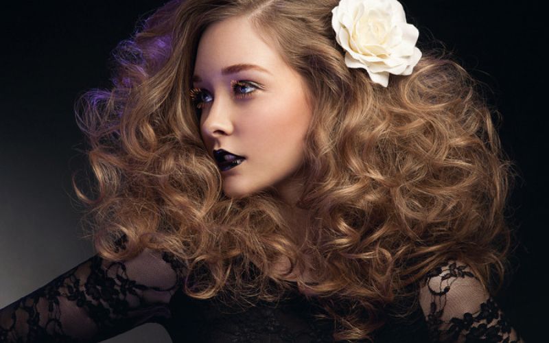 professional retouching tutorials- blonde- hair & makeup