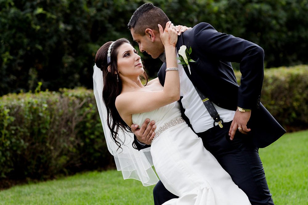 couple pose