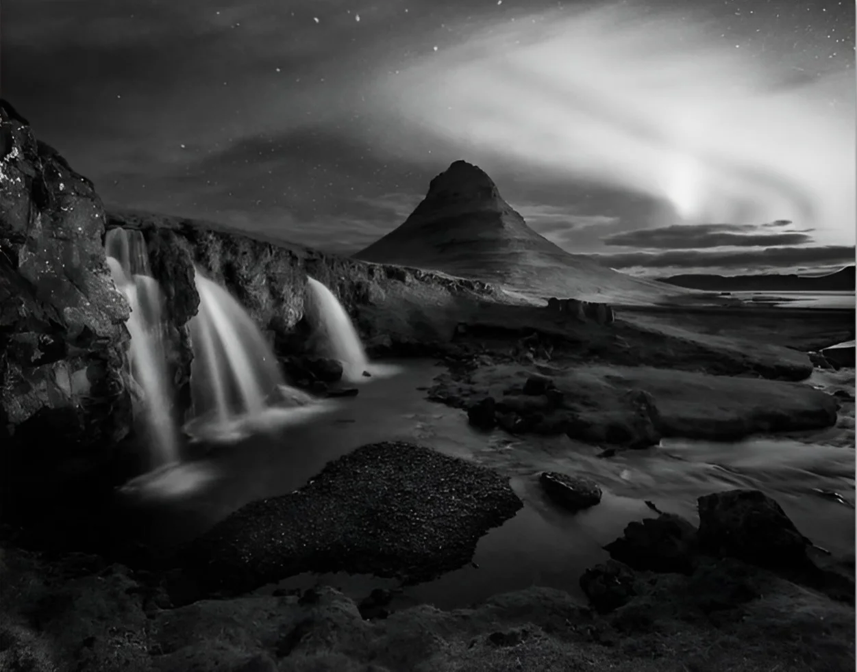 luminosity and contrast ebook preview image, light and contrast preview, black and white phootgraphy