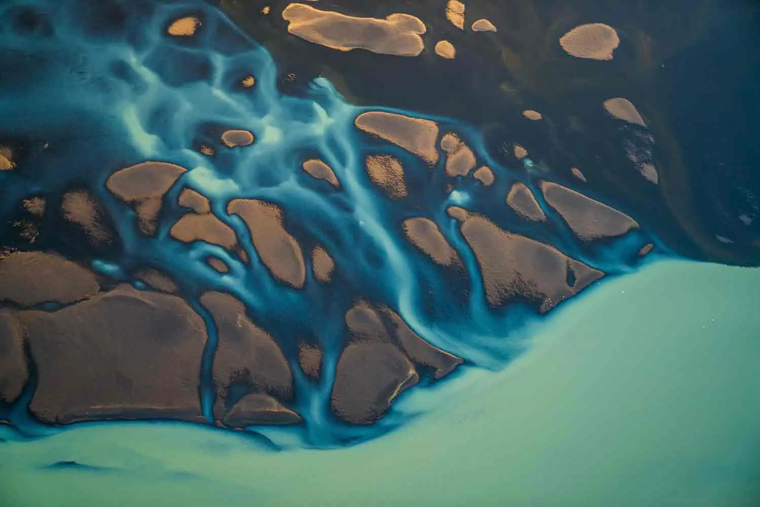 1637, MEXICAN, SUMMER, ICELAND, GILMORE, BEAU, FOSTER, HEIDAR, LOGI, HIGHLANDS, SNOW, CHRIS, BURKARD, AERIAL, RIVERS, PLANE