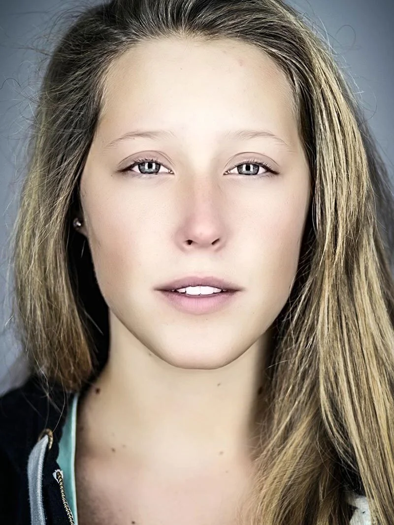 Skin smoothening before image, Skin retouching software, portrait photo editing software