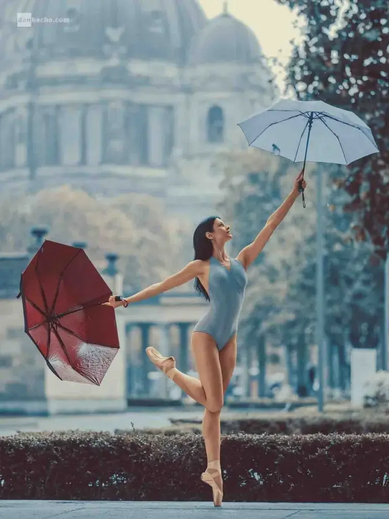 photoshop tricks for Model posing with one umbrella, hdr lightroom, lens blur lightroom, color grading lightroom, how to use lightroom to edit photos, lightroom masterclass, lightroom editing course