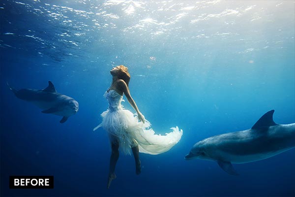 women underwater