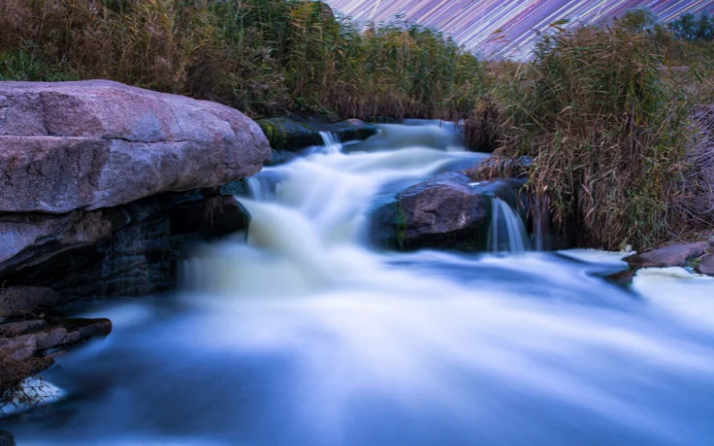 river motion photography