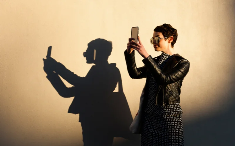 Silhouette Self Portrait Photography - self photography, self portrait photograph, self portrait ideas, self portrait photography ideas, portrait photography ideas 