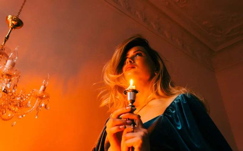 plus size boudoir photography with candles