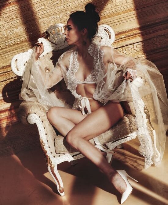Boudoir nude photo