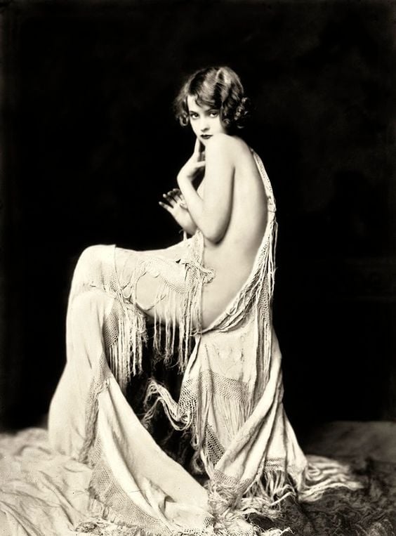 Vintage Nude Photos, vintage nude photographers, classic female nude photography, vintage nude art photography