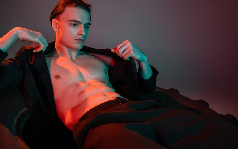 reclining poses for men's Boudoir photoshoot