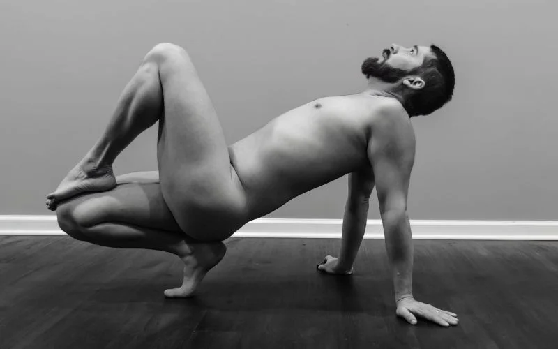 male nudes ideas, men nude ideas, positioning for male nude, nude poses men, nude poses for men, male nude photography poses, nude male art poses, nude male photography poses