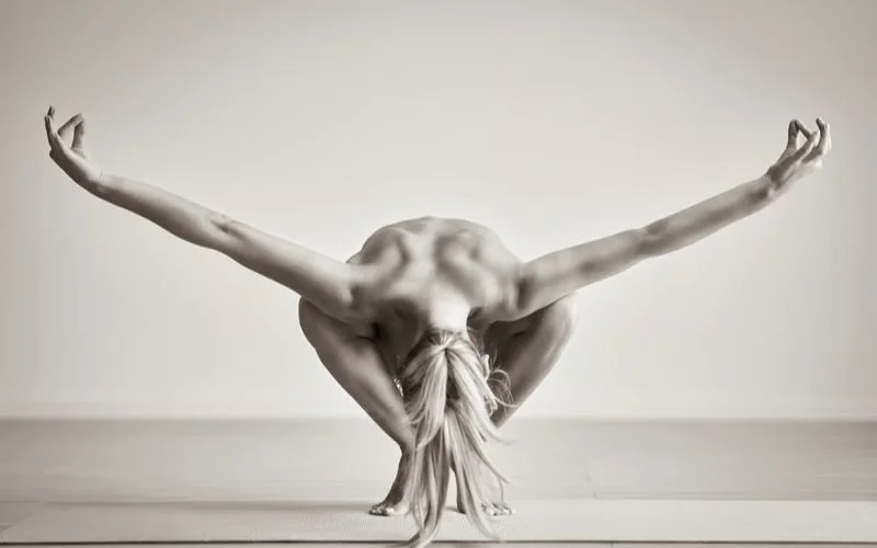 nude yoga photography banner