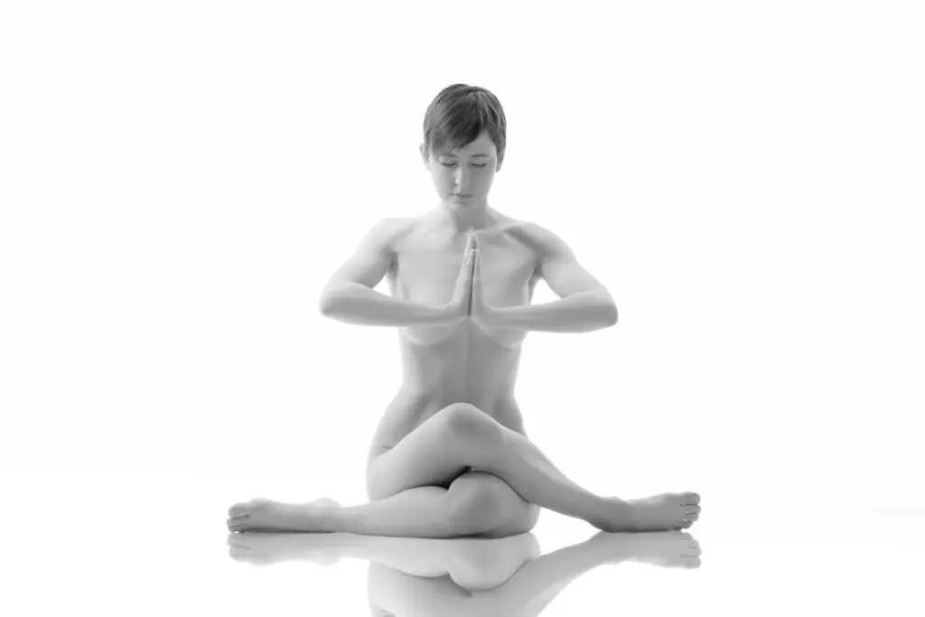 Yoga namaskar nude pose photo, nude yoga photo, yoga nude images, yoga nude poses, nude poses yoga, yoga nude photography