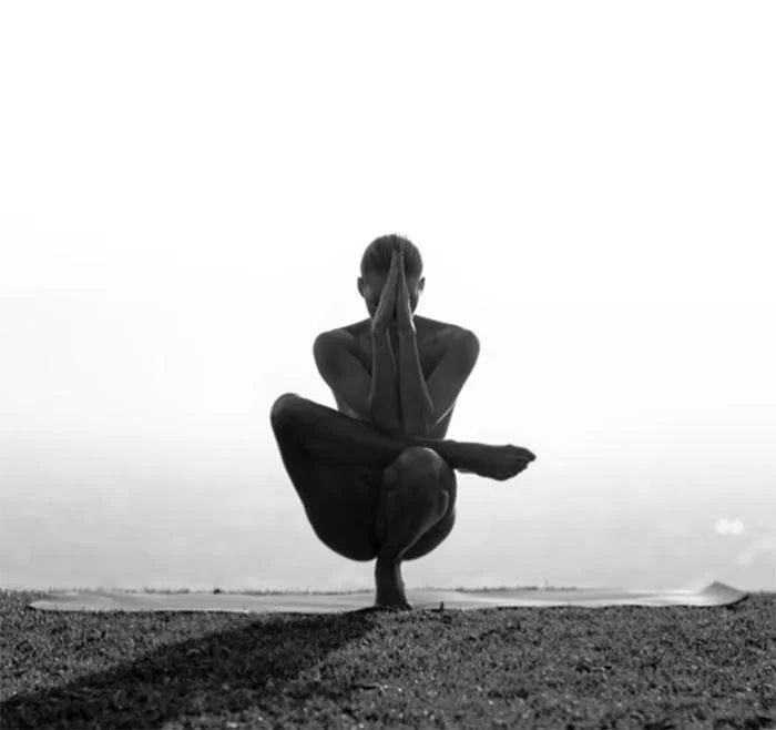 sitting yoga pose by the beach, nude yoga photo, yoga nude images, yoga nude poses, nude poses yoga, yoga nude photography