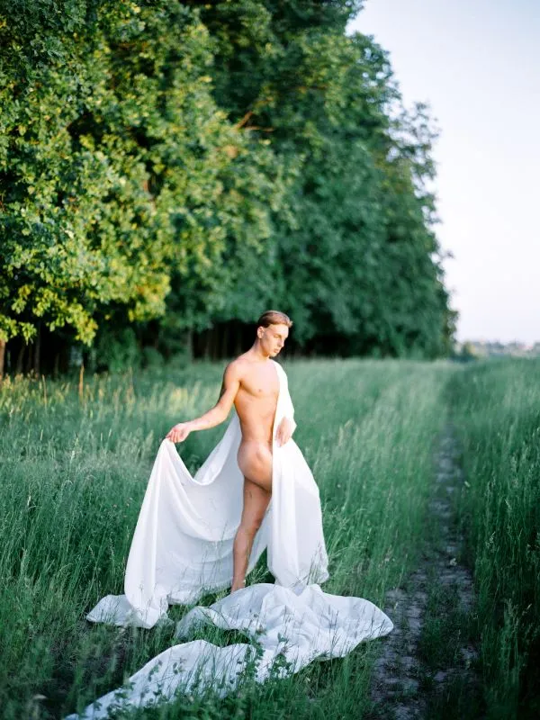 boudoir poses for men