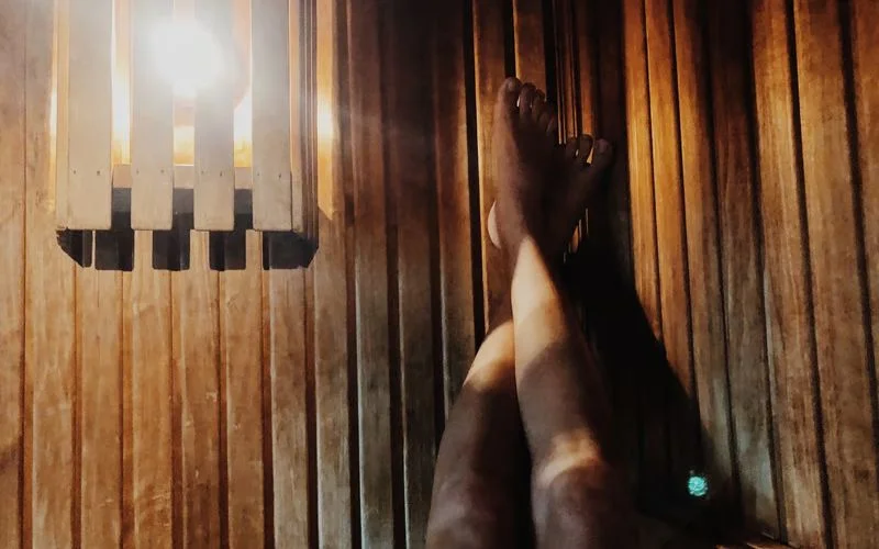 sexy naked feet, how to click feet pics, feet pic tips, feet pic ideas, sexy feet pic ideas, ideas for feet pics, feet photo ideas