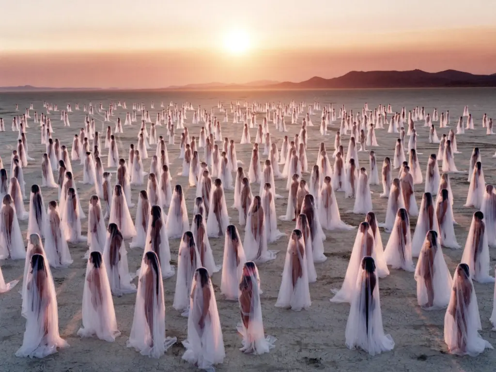 Spencer Tunick : Spooky Shots