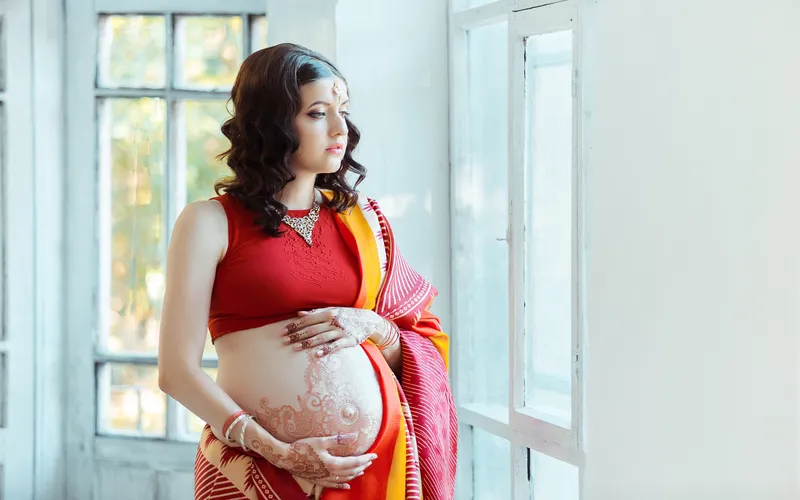 Pregnancy Photoshoot Poses Indian