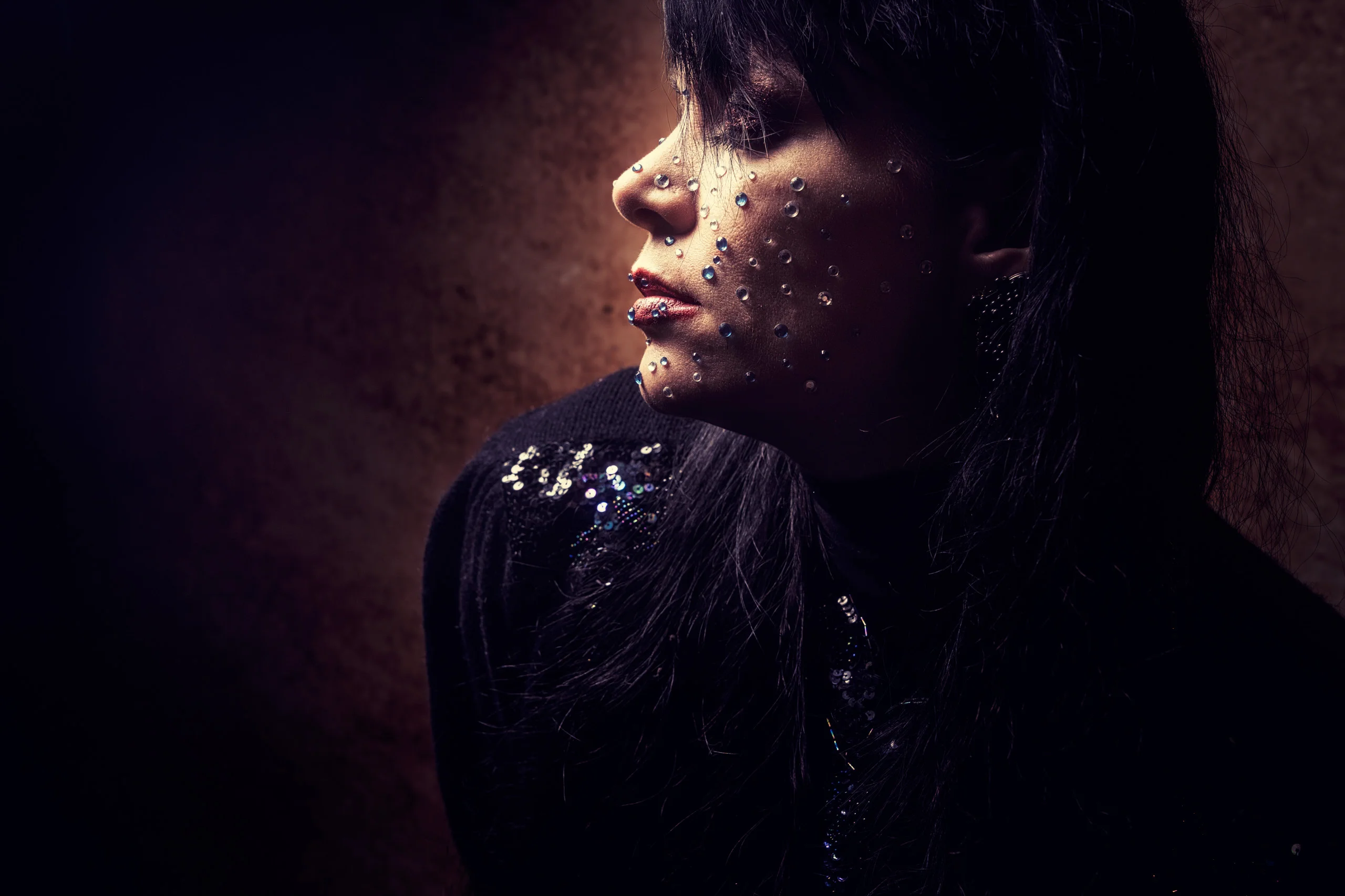 Studio lighting tutorial, Studio lighting setup, How to add lens flare, Color adjustment Photoshop, Photography lighting setup, Portrait lighting setup, Portrait photography lighting setup, Studio photography lighting setup, Frank Doorhof Course