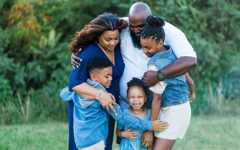 fun family portrait ideas featured image