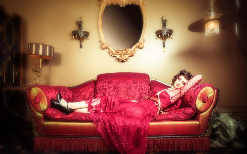 creative boudoir poses