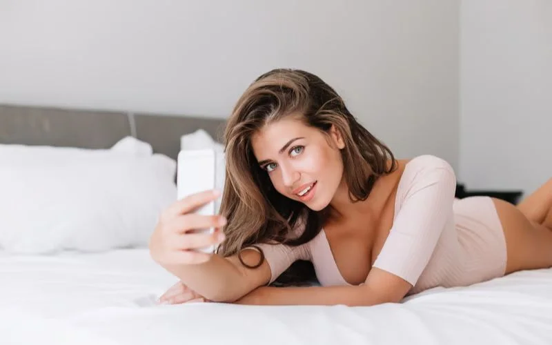 Boudoir selfies