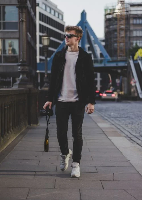 candid walk pose