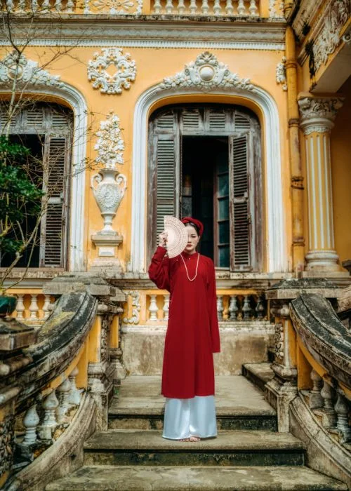 pose your hands for full body portrait photography