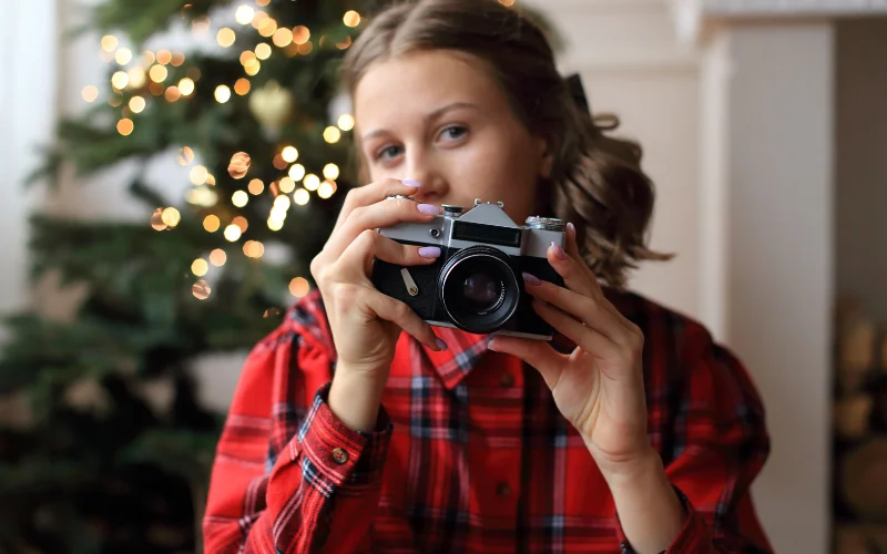 capture yourself for holiday photoshoot