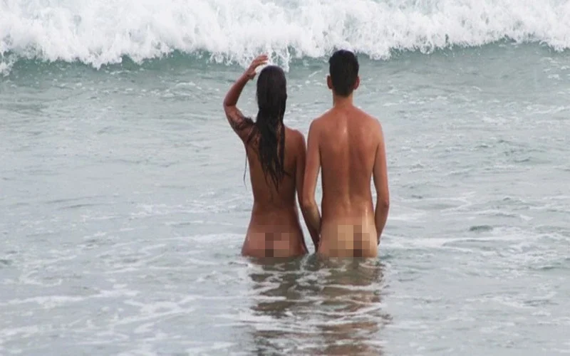 nude couple photoshoot ideas-5