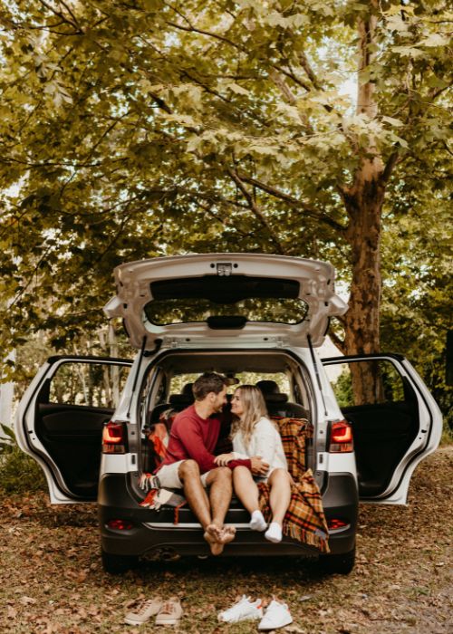 Valentine’s Day couple photography, Valentine’s Day themed shoots, photography ideas for couples, love photoshoot inspiration, Valentine’s Day couple pictures