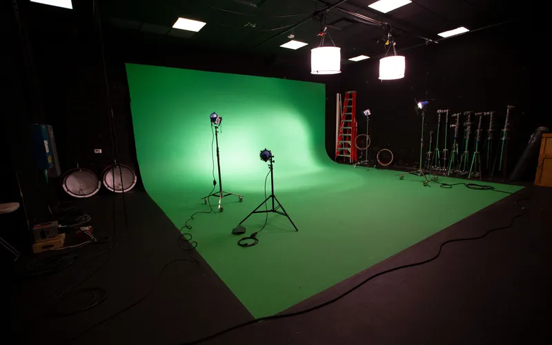 lighting setup with green screen