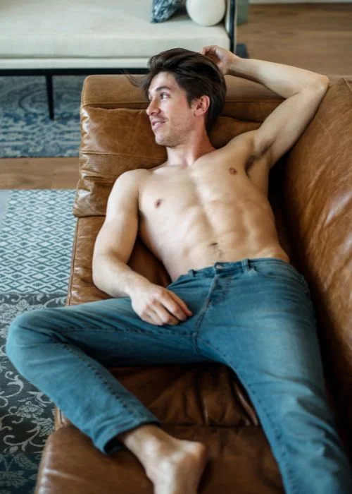 Stylish dudeoir portrait featuring natural body language and intimate composition