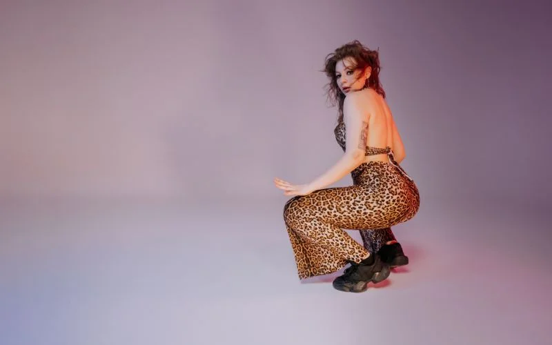 squatting sitting poses