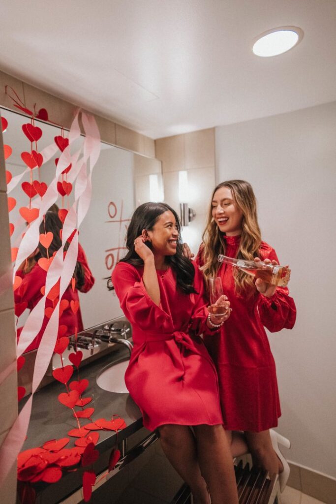 love photoshoot inspiration, Valentine’s Day couple pictures, photography poses for couples, romantic Valentine’s Day shoot
