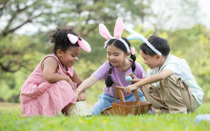 Egg Hunt Family Easter photography
