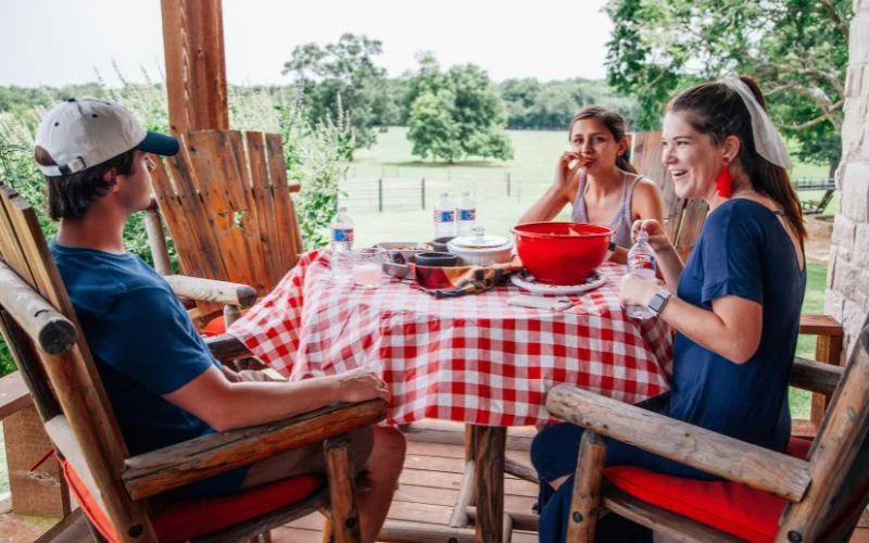have a picnic photo session