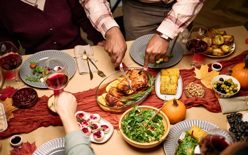 dinner table thanksgiving photo ideas