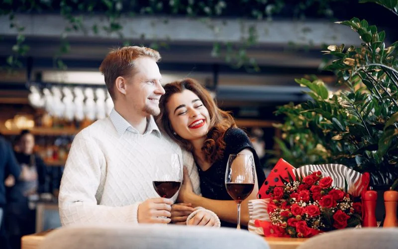 first date night save the date photo ideas
