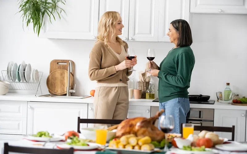 pictures of guest interactions on Thanksgiving