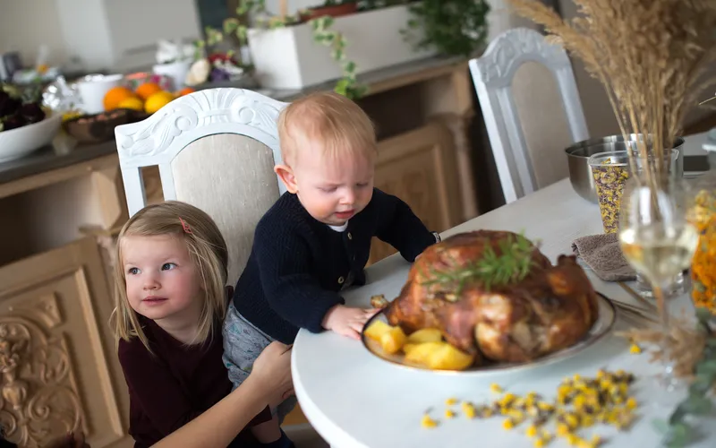 Thanksgiving children's table