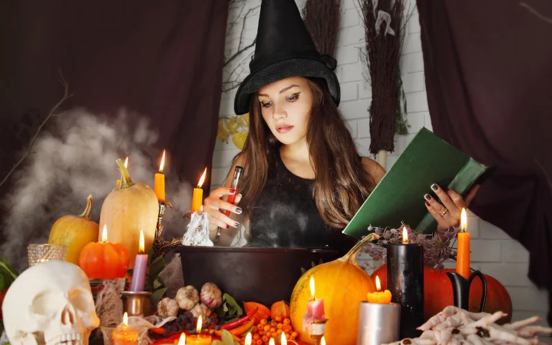 witch photography, witch themed photoshoot, witch photoshoot ideas, gothic photoshoot ideas, witchy photoshoot, witch photoshoot outfit ideas, witchy photoshoot ideas, best friend witch photoshoot, witch poses