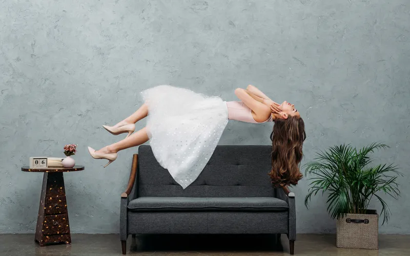 feature image-13 Levitation Photography Ideas For Mind-Blowing Results