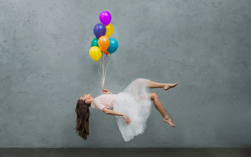 levitation photography with balloons