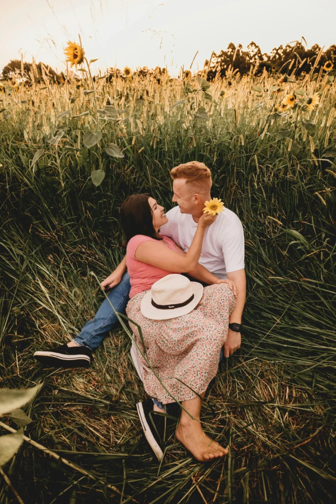 sunflower couple photoshoot ideas